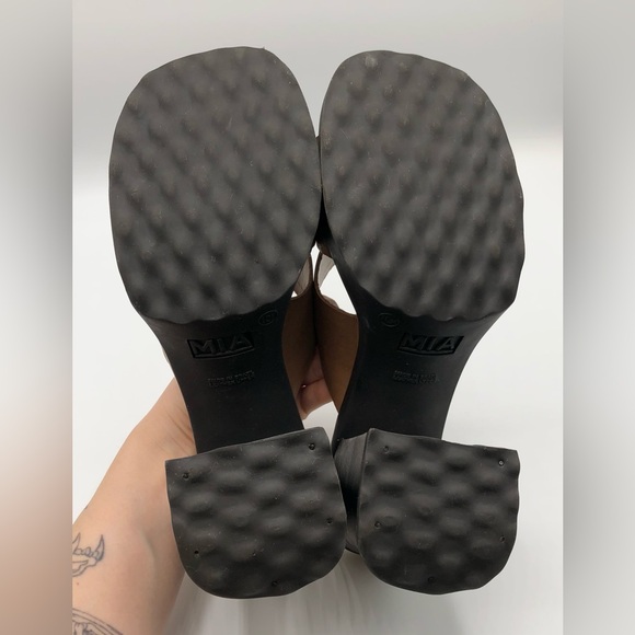 MIA Tan Leather Chunky Heels Y2K 90s - Women’s Size 10 - Picture 5 of 7